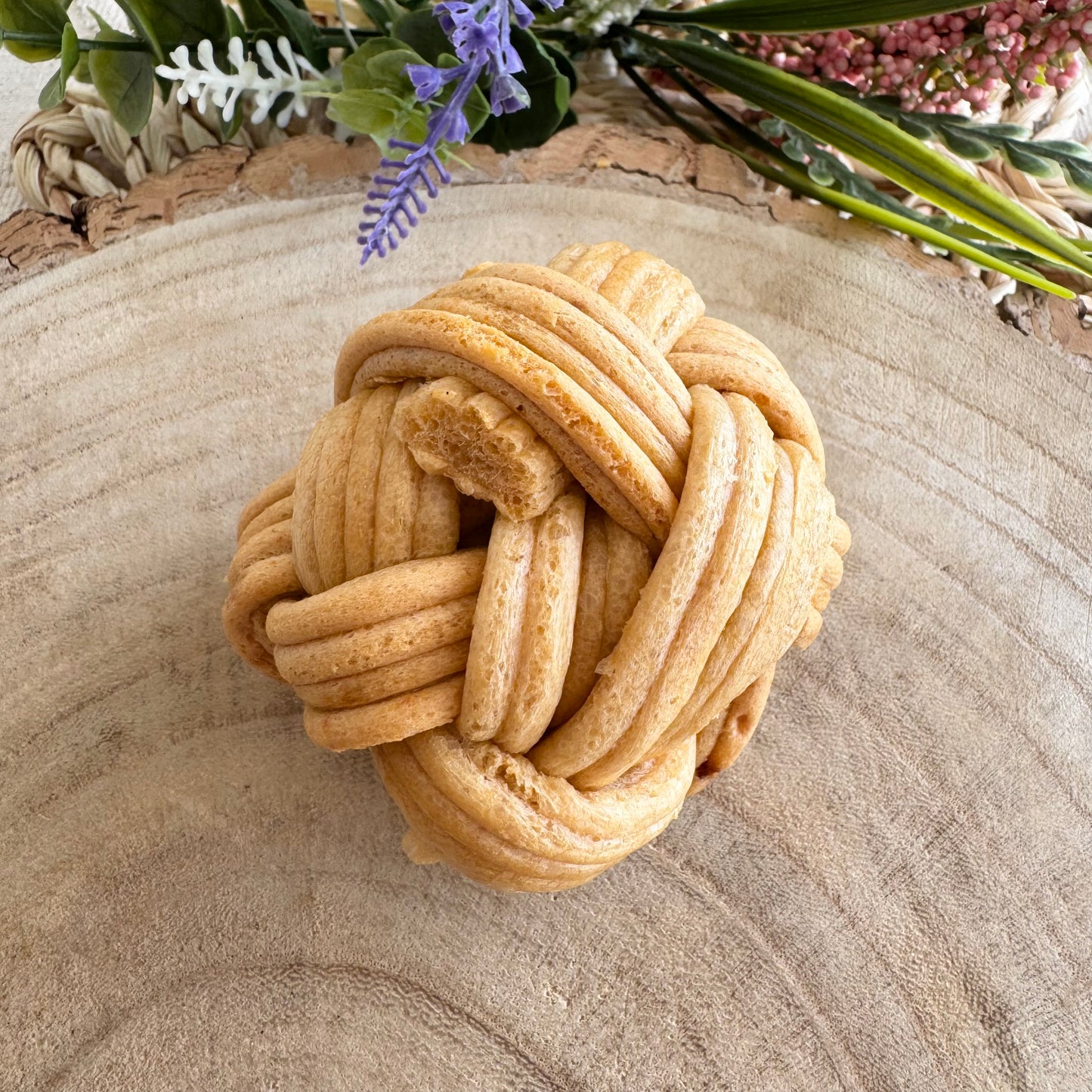 Large Peanut Butter Puzzle Knot