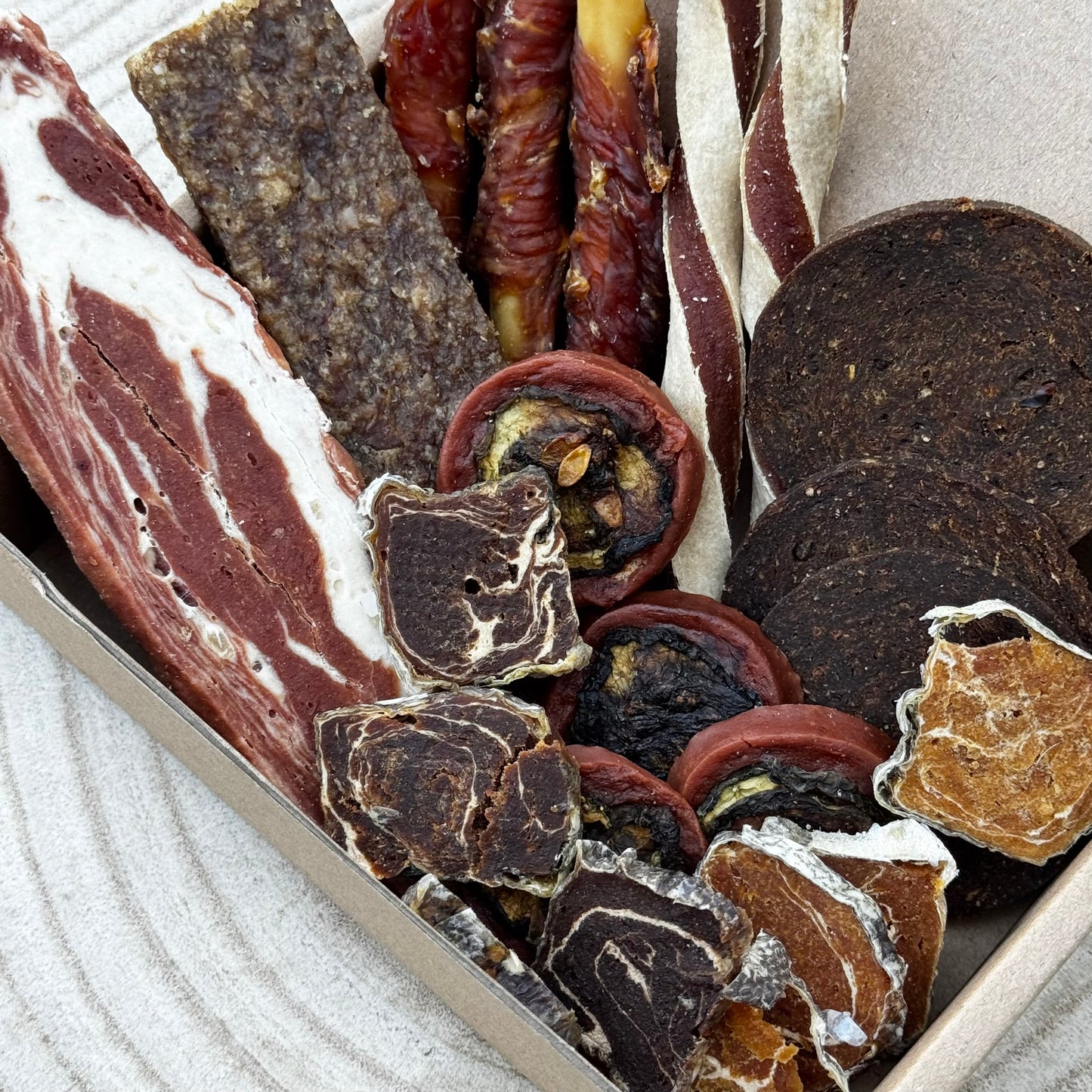 [FIVER FRIDAY] Novel Nibbles Snack Box