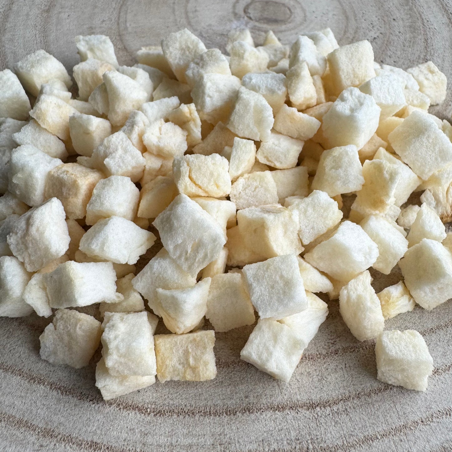 Freeze Dried Apple Pieces 25g