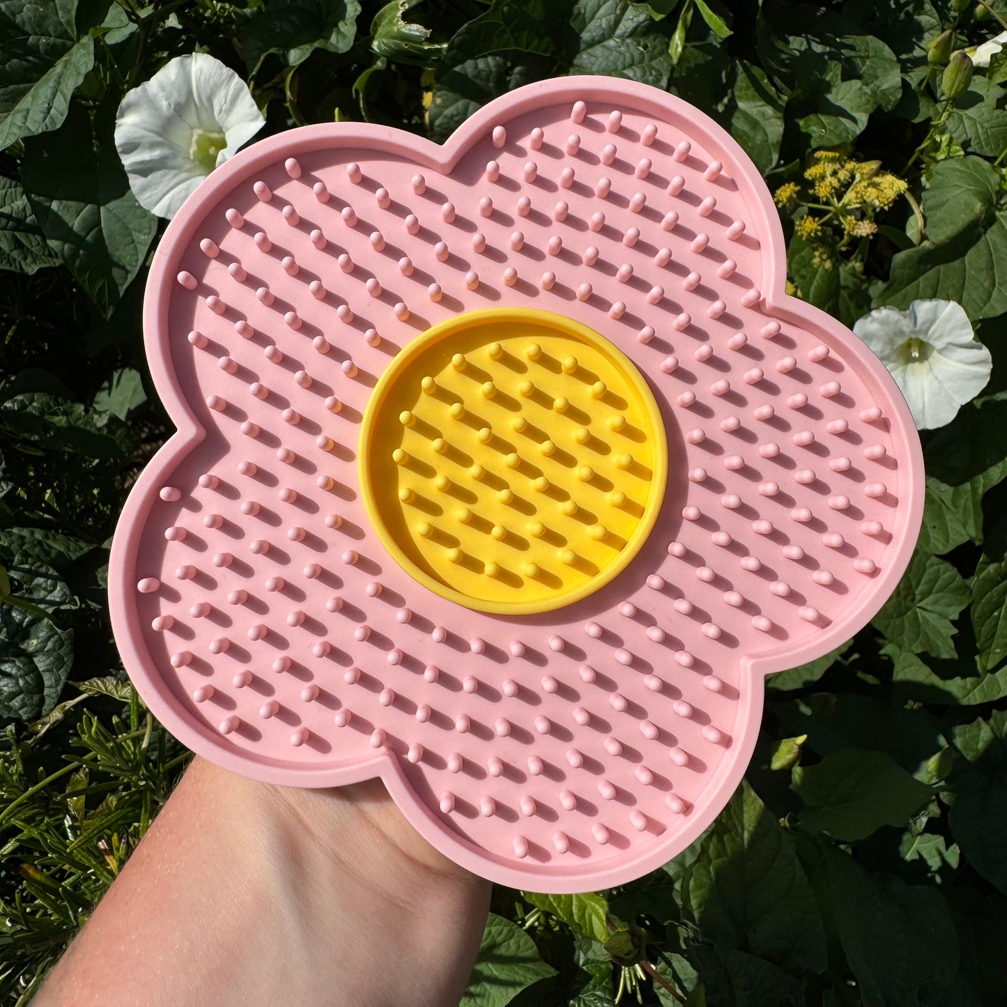 Dainty Flower Lick Mat | Baby Pink